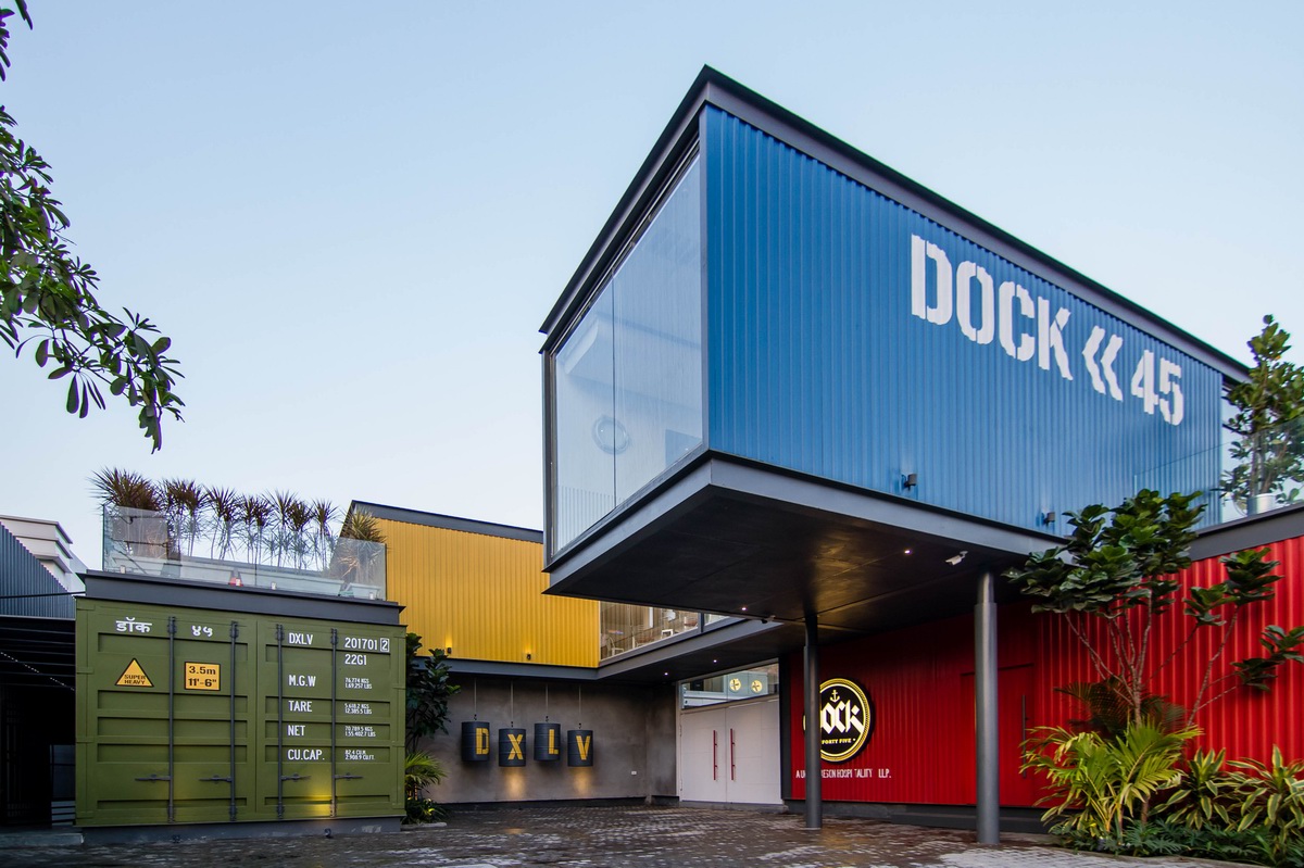 印度海得拉巴Dock 45集裝箱夜店