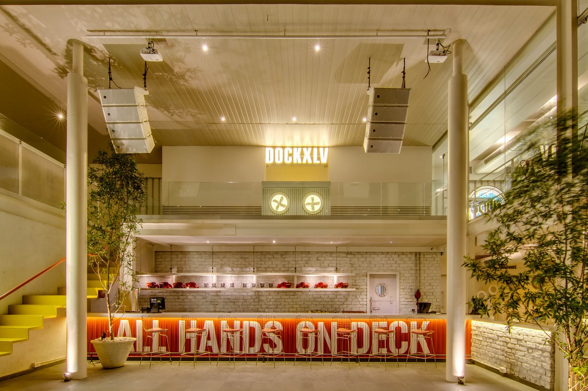 印度海得拉巴Dock 45集裝箱夜店